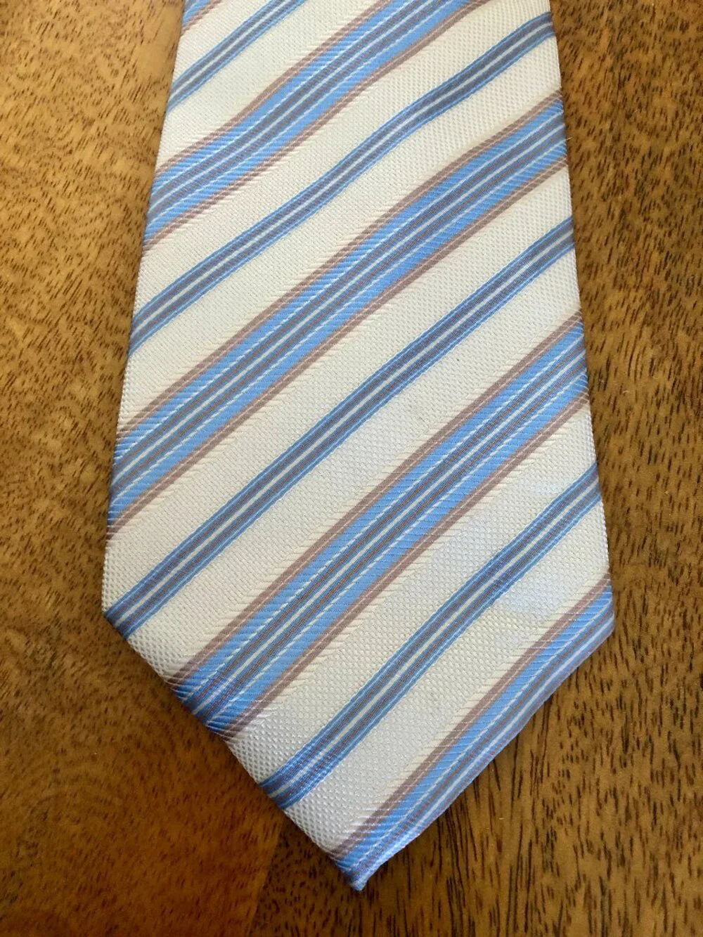 Barcelona Cravate, Diagonal Blue and Off White Striped Tie